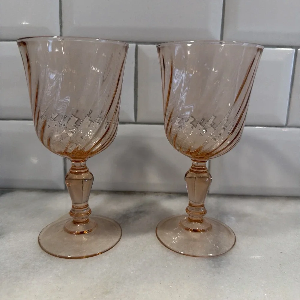 Vintage 2 Rosaline Pink 6 oz Optic Swirl Wine Glasses Arcoroc France Luminarc